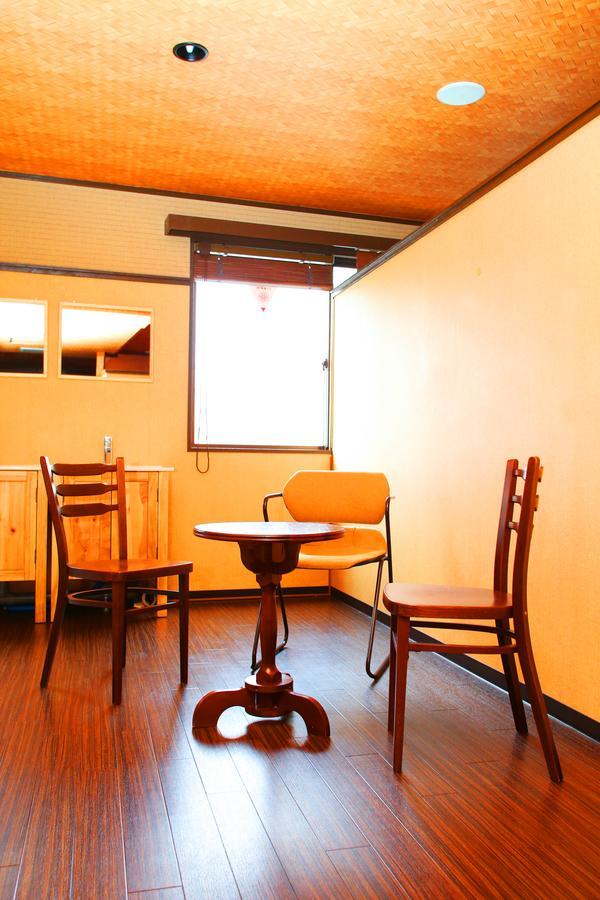 Dormicafe K2 Maison d'hôtes *